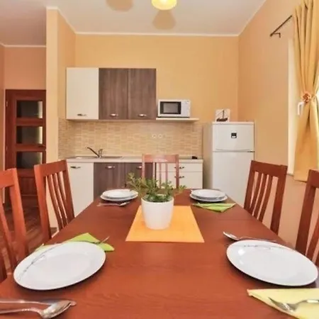 Studio Fur 6 Personen Ca 55 Qm In Srima, Dalmatien Norddalmatien - B60477 *