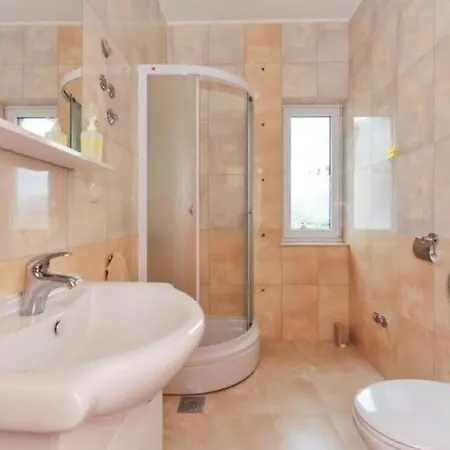 Apartment Studio Fur 6 Personen Ca 55 Qm In Srima, Dalmatien Norddalmatien - B60477 *